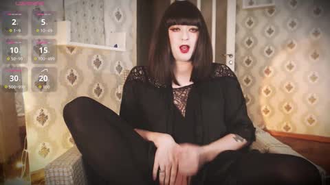 Snapshot of mia_wallase chatting on December 3, 2025, 9:07 am mia_wallase online show from December 3, 2025, 9:07 am