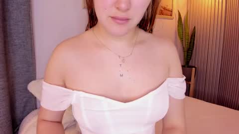 Snapshot of mia_white11 chatting on February 24, 2025, 12:37 pm Mia White online show from February 24, 2025, 12:37 pm
