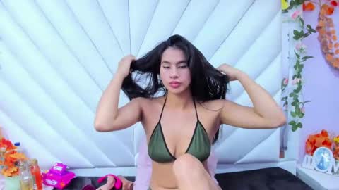 Snapshot of miaa_davis_ chatting on October 1, 2025, 3:34 am miaa_davis_ online show from October 1, 2025, 3:34 am