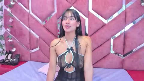 miaa_davis_ online show from May 26, 2026, 3:13 am