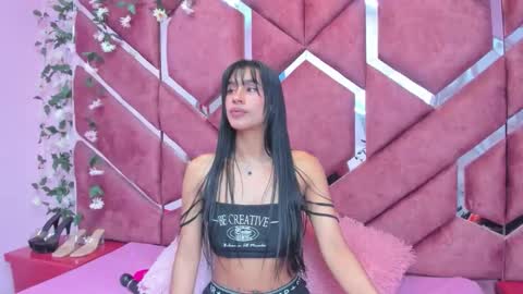 miaa_davis_ online show from May 30, 2026, 3:14 am