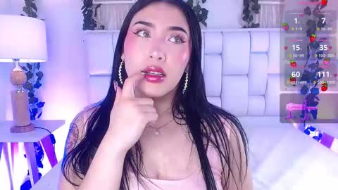 Mia online show from September 13, 2025, 11:54 am