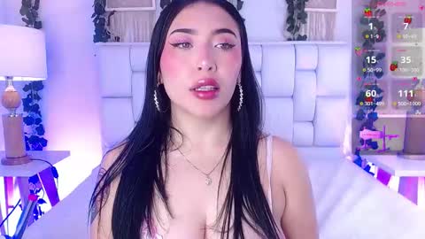 Mia online show from September 14, 2025, 11:42 am