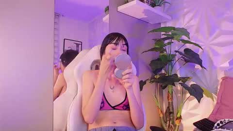 miaa_lee777 online show from December 13, 2025, 10:26 pm