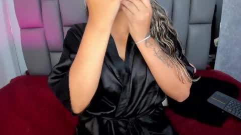 Snapshot of miaabrown__ chatting on February 26, 2025, 12:03 pm Mia online show from February 26, 2025, 12:03 pm