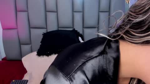 Snapshot of miaabrown__ chatting on March 10, 2025, 12:04 pm Mia online show from March 10, 2025, 12:04 pm