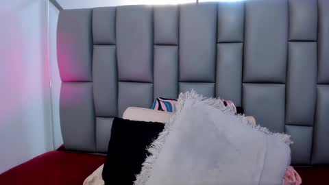 Snapshot of miaabrown__ chatting on March 11, 2025, 6:19 pm Mia online show from March 11, 2025, 6:19 pm