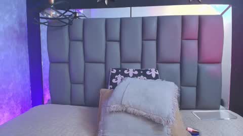 Snapshot of miaabrown__ chatting on September 15, 2025, 12:05 pm Mia online show from September 15, 2025, 12:05 pm