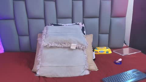 Snapshot of miaabrown__ chatting on September 16, 2025, 12:06 pm Mia online show from September 16, 2025, 12:06 pm