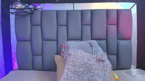 Snapshot of miaabrown__ chatting on September 18, 2025, 12:07 pm Mia online show from September 18, 2025, 12:07 pm