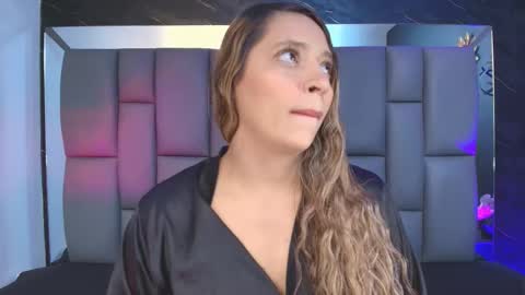 Snapshot of miaabrown__ chatting on September 25, 2025, 12:09 pm Mia online show from September 25, 2025, 12:09 pm