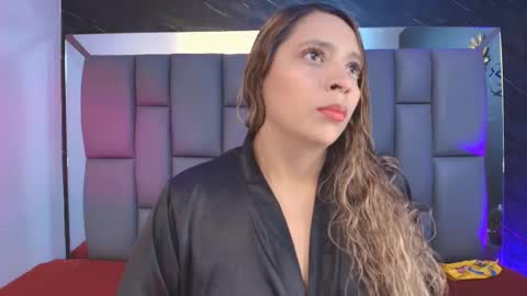 Snapshot of miaabrown__ chatting on September 29, 2025, 12:10 pm Mia online show from September 29, 2025, 12:10 pm