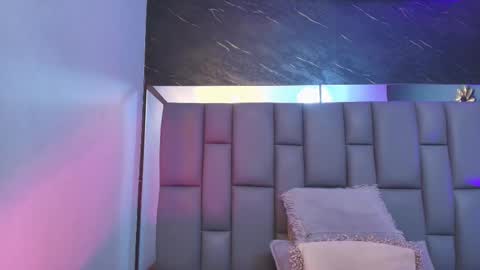 Snapshot of miaabrown__ chatting on October 6, 2025, 12:02 pm Mia online show from October 6, 2025, 12:02 pm