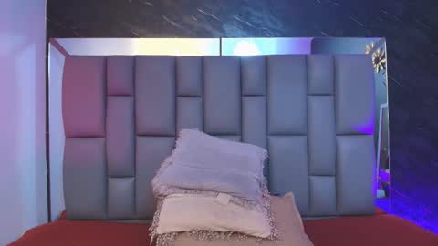 Snapshot of miaabrown__ chatting on October 7, 2025, 12:02 pm Mia online show from October 7, 2025, 12:02 pm