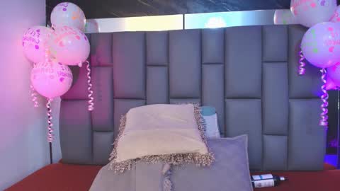 Snapshot of miaabrown__ chatting on October 11, 2025, 12:04 pm Mia online show from October 11, 2025, 12:04 pm