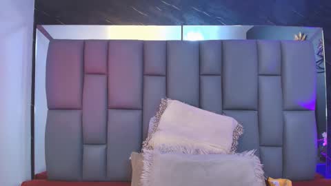 Snapshot of miaabrown__ chatting on October 16, 2025, 12:06 pm Mia online show from October 16, 2025, 12:06 pm