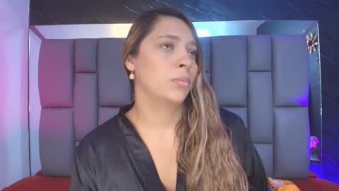 Snapshot of miaabrown__ chatting on October 17, 2025, 12:08 pm Mia online show from October 17, 2025, 12:08 pm