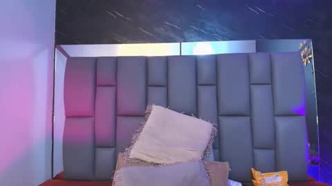 Snapshot of miaabrown__ chatting on October 18, 2025, 12:06 pm Mia online show from October 18, 2025, 12:06 pm