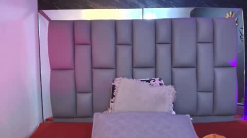 Snapshot of miaabrown__ chatting on November 12, 2025, 12:05 pm Mia online show from November 12, 2025, 12:05 pm