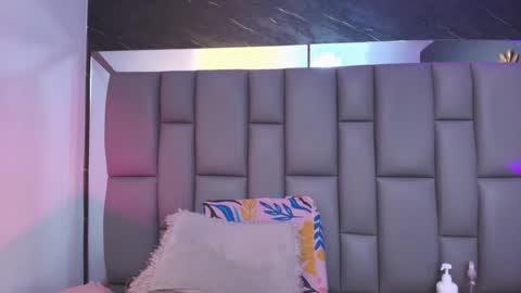 Snapshot of miaabrown__ chatting on November 20, 2025, 12:05 pm Mia online show from November 20, 2025, 12:05 pm