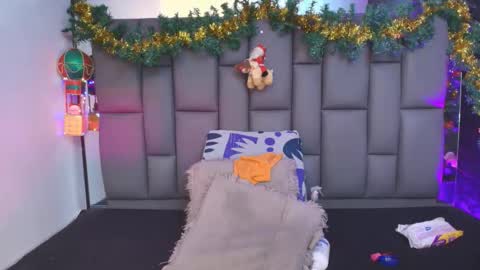 Snapshot of miaabrown__ chatting on December 1, 2025, 12:10 pm Mia online show from December 1, 2025, 12:10 pm