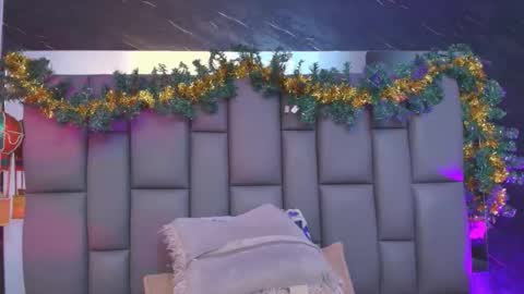 Snapshot of miaabrown__ chatting on December 3, 2025, 12:03 pm Mia online show from December 3, 2025, 12:03 pm