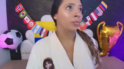 Snapshot of miaabrown__ chatting on June 27, 2026, 12:10 pm Mia online show from June 27, 2026, 12:10 pm