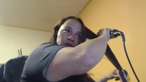 Snapshot of miaabrownn chatting on February 10, 2025, 9:15 pm MIA online show from February 10, 2025, 9:15 pm