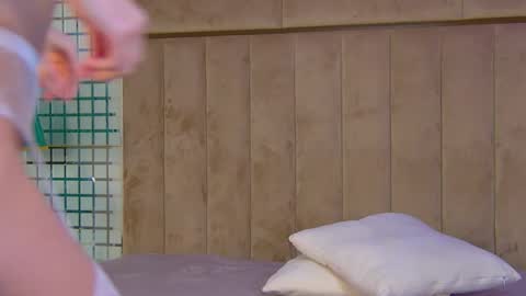 Mia online show from January 19, 2026, 3:16 pm