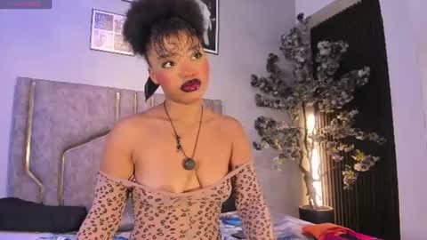 Snapshot of miaakittyy chatting on July 16, 2026, 11:38 am miaakittyy online show from July 16, 2026, 11:38 am