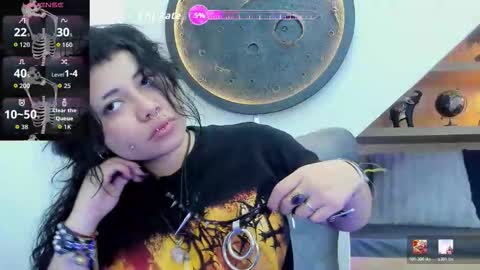 Mia online show from February 18, 2026, 12:34 pm