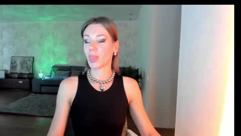 Snapshot of miababy14 chatting on July 3, 2026, 4:30 am Mia online show from July 3, 2026, 4:30 am
