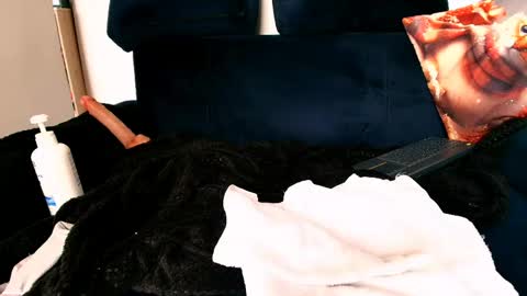 miabeautyxxx online show from April 14, 2026, 1:50 pm