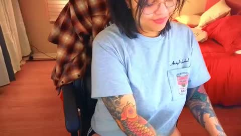 Mia online show from January 15, 2025, 4:04 am