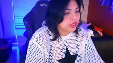 Mia online show from January 28, 2025, 3:47 am