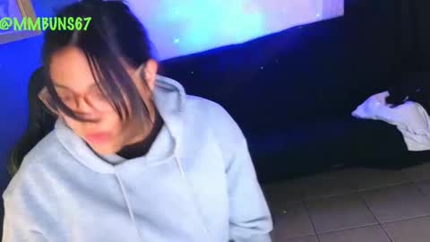 Mia online show from September 24, 2025, 2:26 am