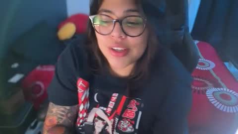 Mia online show from April 12, 2026, 1:43 am