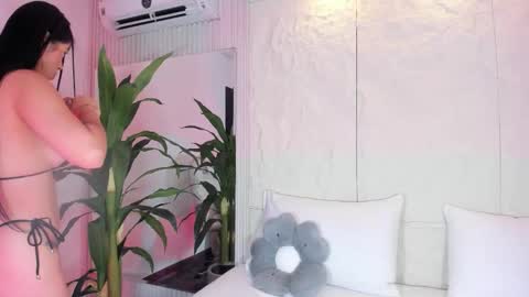 mia online show from February 20, 2026, 7:58 pm