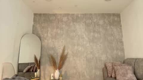 miacooper online show from January 17, 2025, 12:21 pm