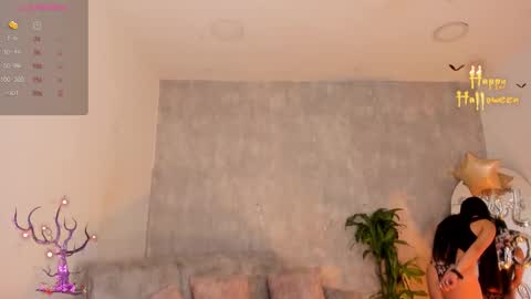 miacooper online show from October 30, 2025, 12:17 pm