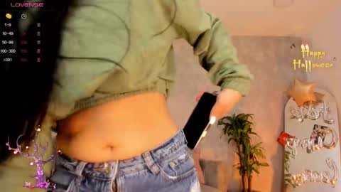 miacooper online show from November 4, 2025, 12:26 pm