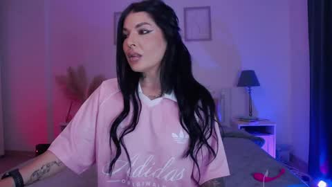 miacute4u online show from May 5, 2026, 6:05 pm