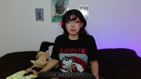 Mia david      online show from April 10, 2026, 8:35 pm