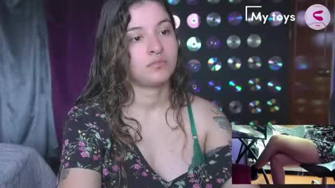 Mia online show from April 11, 2026, 4:22 pm