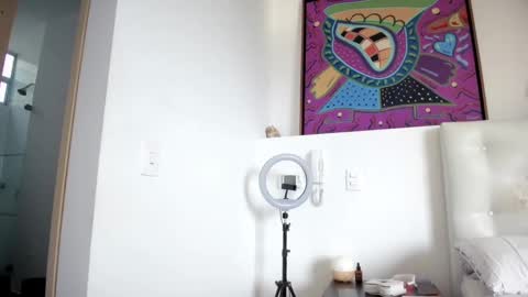 Mia online show from February 9, 2025, 9:06 pm