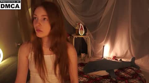 Mia online show from November 23, 2025, 8:41 pm