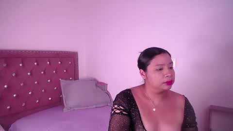 mia online show from June 5, 2026, 3:13 am