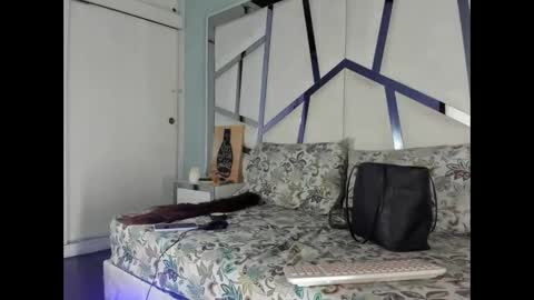 miaharper0 online show from May 25, 2026, 3:45 am