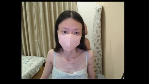 miahchan68 online show from May 21, 2026, 11:17 am