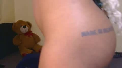 miahgorgeousy online show from April 15, 2026, 5:58 am